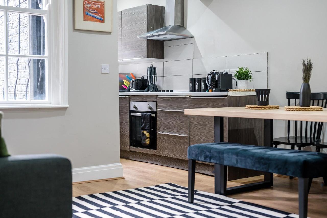 Host & - Stunning Georgian Multi-unit Townhouse
