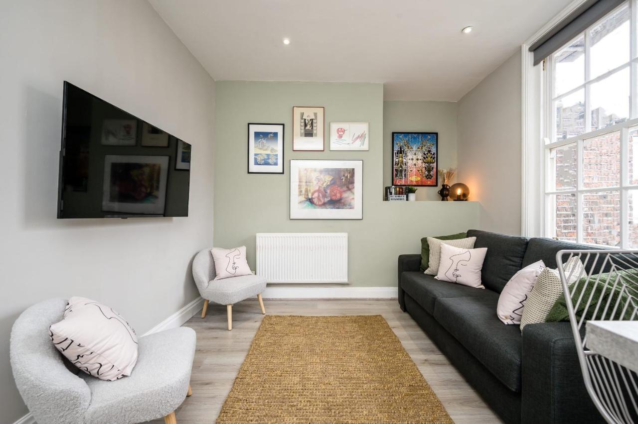 Host & - Stunning Georgian Multi-unit Townhouse Holiday home *