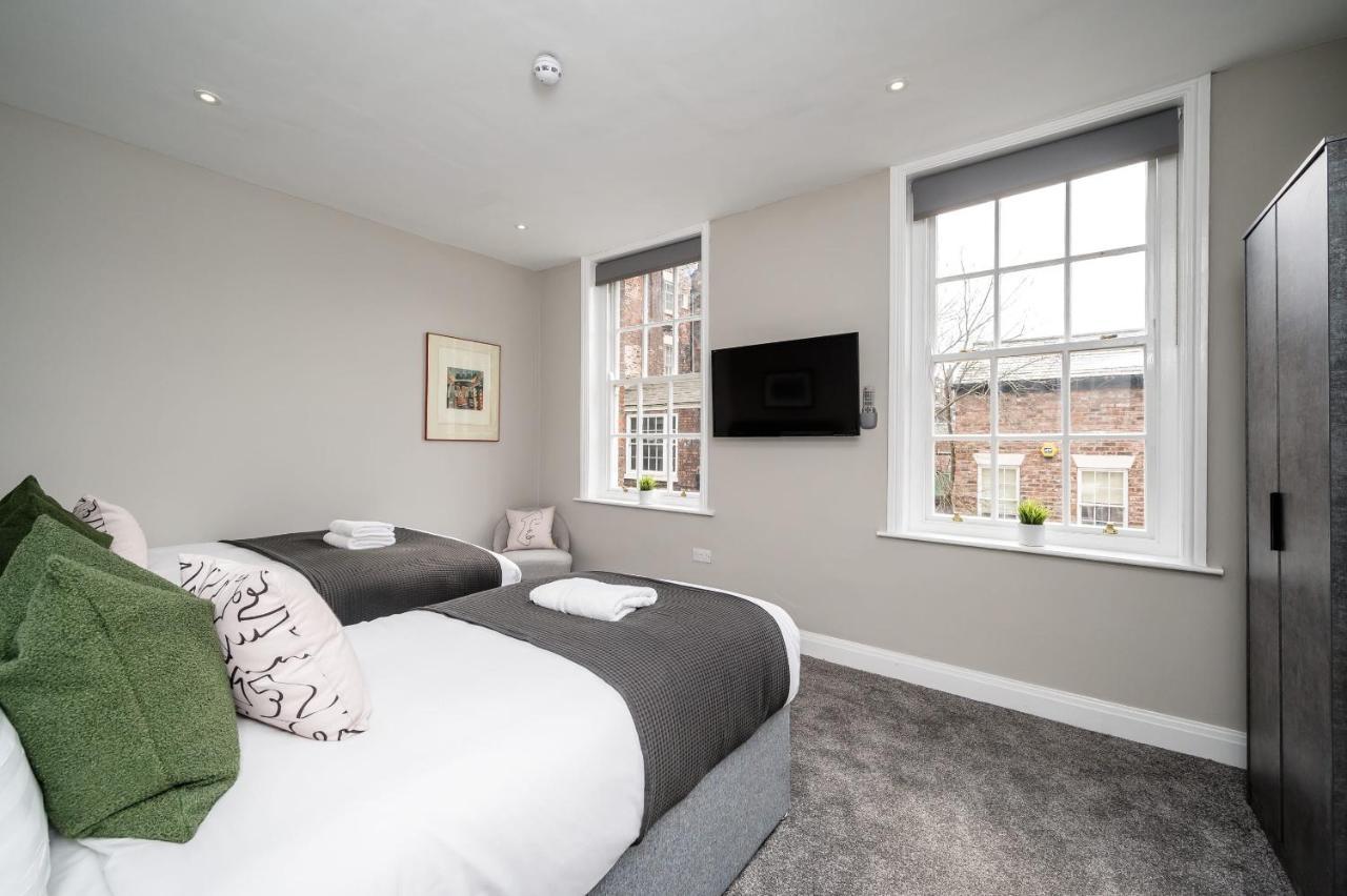 Host & - Stunning Georgian Multi-unit Townhouse