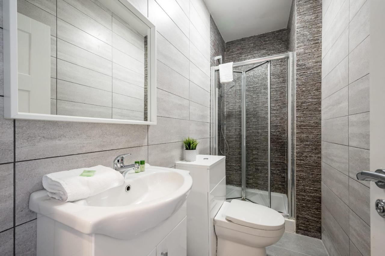 Host & - Stunning Georgian Multi-unit Townhouse *