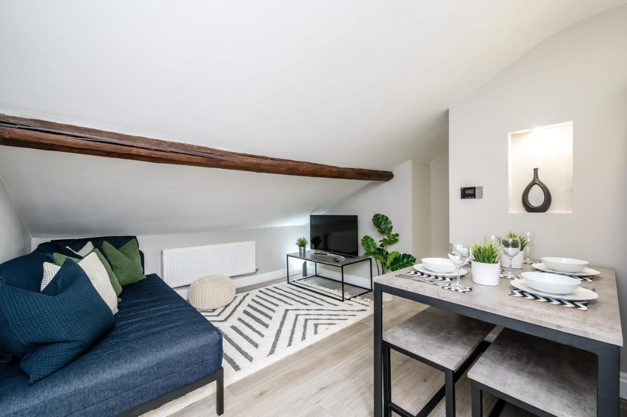 Holiday home Host & - Stunning Georgian Multi-unit Townhouse *