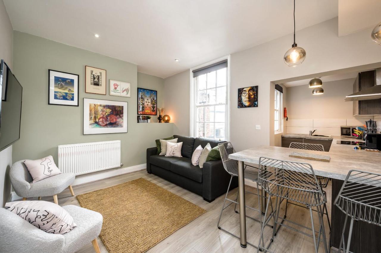 Holiday home Host & - Stunning Georgian Multi-unit Townhouse *