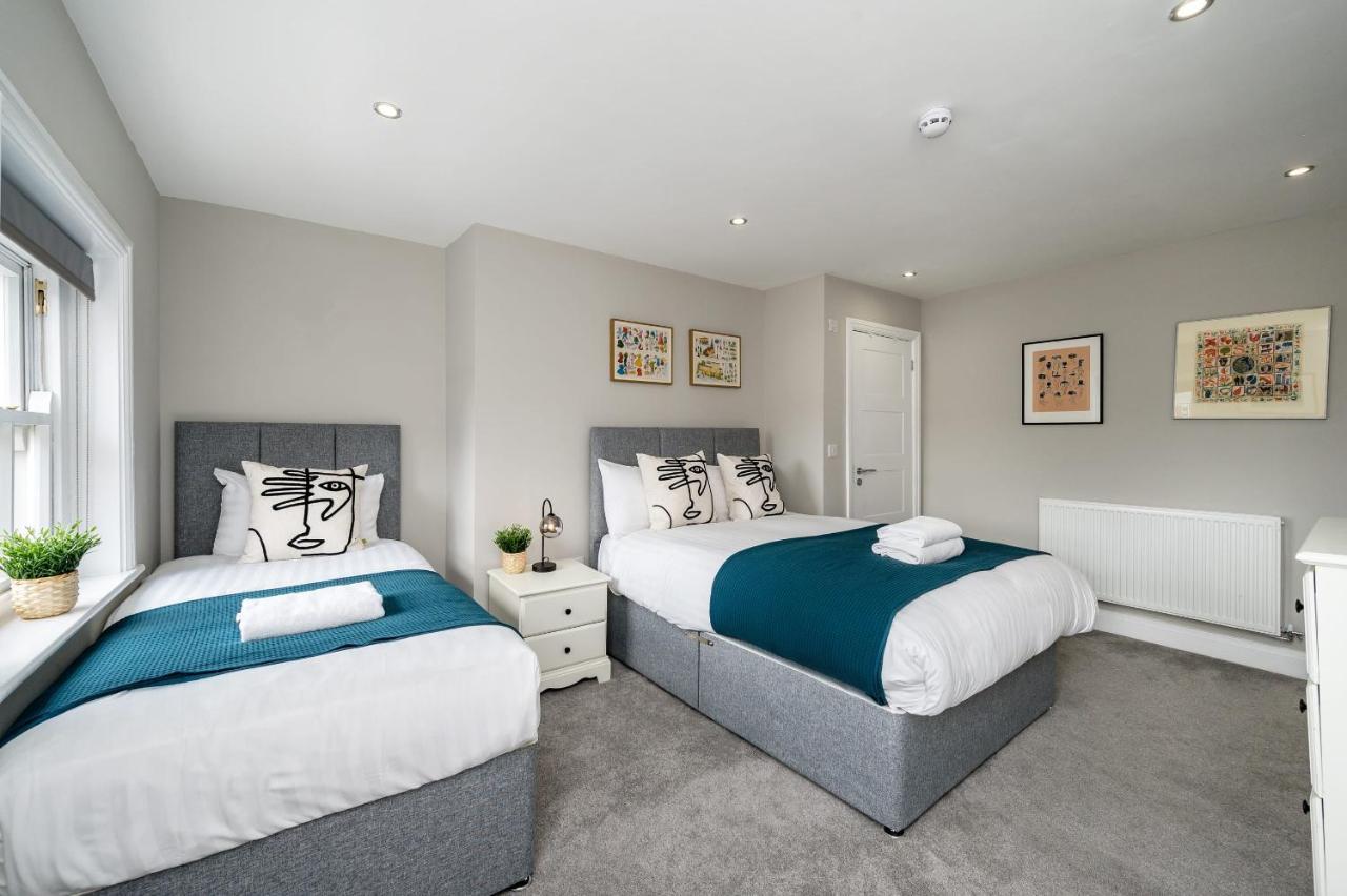 Host & - Stunning Georgian Multi-unit Townhouse Holiday home Liverpool